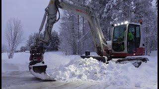 Snow clearing and revisiting crusher