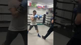 Даня даёт отпор #головкин #бокс #спорт #тренировка #boxing #youtube #youtubeshorts #youtuber #gym