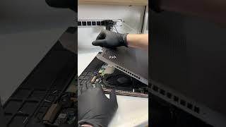 Big battery = Big problems (Swollen battery on HP x360 #laptop) #shorts #pc #tech #technology