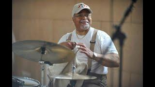 Jimmy Cobb - Eddie Gomez Trio: I Will Wait For You - 1995 - #jimmycobb  #eddiegomez  #drummerworld