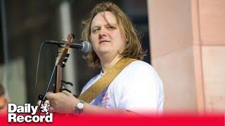 Lewis Capaldi busking in Glasgow as fans blown away by singer's impromptu performance
