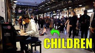 Huge Crowd Forms When I Play Children in Shopping Mall | Cole Lam