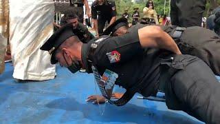 One Hand Push-Ups By Indian Army Officers