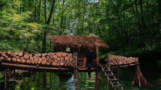 NATURAL SHELTER SOLO CAMPING SURVIVAL IN THE FOREST, LOOKING AT THE FOREST ALONE, RAINING ANYTHING