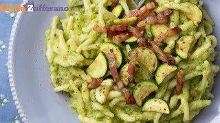 PASTA ZUCCHINE E PANCETTA CREMOSA - Ricetta in 1 minuto