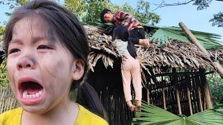 Single mother repairs bamboo house - harvests grapefruit to eat