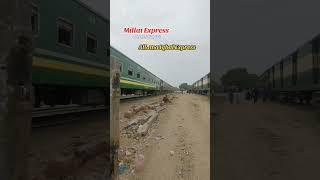 Millat Express Crossing to Allama iqbal express #trainbridge #train #railbridge #railwaybridge #