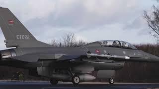 Ukrainian top guns train with NATO F-16 fighter jets