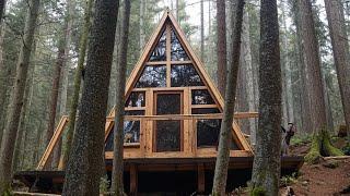 A man built an amazing wooden hut in the middle of the forest. Start to Finish