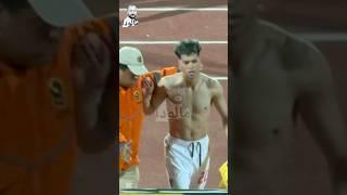 لسان حال إمام عاشور لفرد الأمن ️ مش عايز حد يحميني دول جماهير الأهلي ابعدوا عني