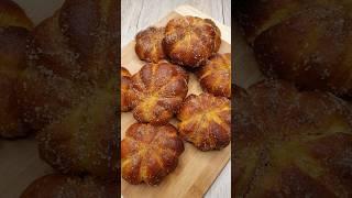 FRAGRANT PUMPKIN BUNS