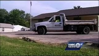 Small Missouri town gets beloved stolen sign back