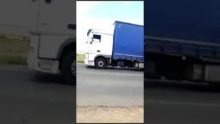 На кыргызско-российской границе простаивают фуры из Кыргызстана