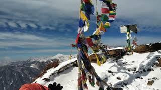 Trekking in Sikkim: Dzongri Top