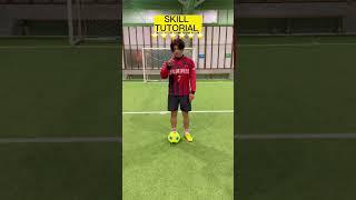 Can you do this skill ?️#soccerskills #footballskills #dribble #영철 #sepakbola #futebol