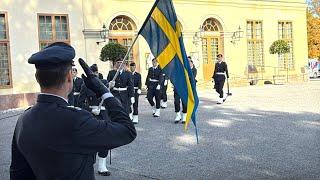 2024-10-16 Onsdag Drottningholms Slott vaktavlösning Ing 2 Eksjö-FMTS Försvarsmaktens tekniska skola