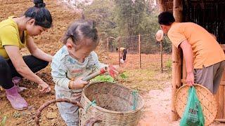 Single mother hoeing soil to grow vegetables/taking care of children and pets/Cooking | La Thi Lan