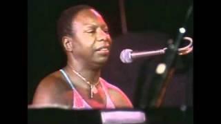 Nina Simone - My Baby Just Cares For Me (Live at Montreux)