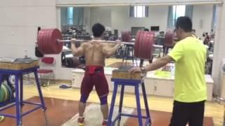 Chinese weightlifter Tian tao squat 270kg X 6