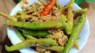 एक बार इस मसाला मिर्च को खाओगे तो बाकी सारी सब्जी खाना भूल जाओगे! Dhai masala mirchi Recipe!