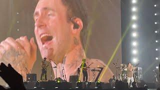 Maroon 5 - Sunday Morning / Girls Like You (Live at 京セラドーム 2022)