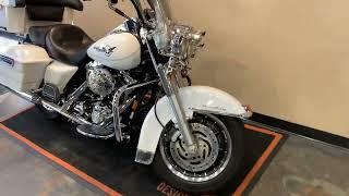 2005 Harley-Davidson Road King in Glacier White Pearl-FLHRI