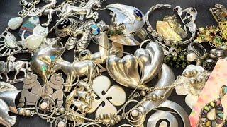 Last Minute Vintage Jewelry Hunt & Incredible Facebook Marketplace Finds!