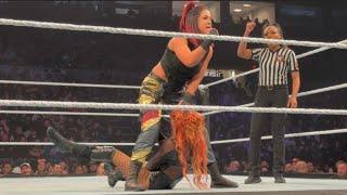 Bayley vs Becky Lynch - WWE Live