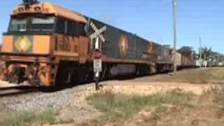 Parkes 2 - Broken Hill railcar & big train