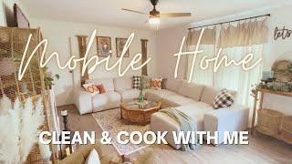 Clean with me | Mobile home living | Cook With Me | Cleaning Motivation