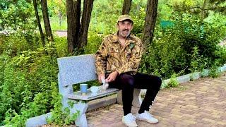 Люська ИСТЕРИТ, мы все на нервах, а Влад просто взял кофе, ищет раскладушку и хочет не ночь остаться