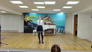"Волшебник-недоучка" А.Зацепин - поёт Земскова Вика (11 лет)