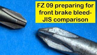 Yamaha FZ-09/MT-09 2014 2015 2016 preparing to bleed front brake