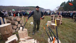 Лукашенко: Не промахнись и не опозорься! // Чемпионат по колке дров среди журналистов