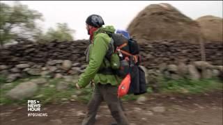 Journalist goes on a walk around the world to find the story of humanity