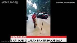 Ada-ada Saja, Warga Subang Tangkap Ikan di Jalan Banjir Pakai Jala - #KontenWarga