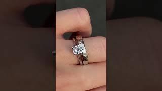 Сочетание помолвочного и обручального колец от I LOVE YOU, RINGS!