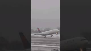 N829NW - DL11 - LHR-MSP A330 Delta Windy Approach Smooth Landing KMSP https://youtu.be/AHQOWvcYGdw