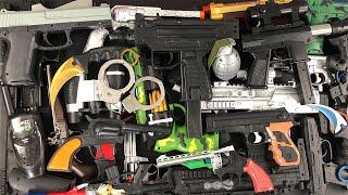 Dozens Toy Guns and Rifles! Toy Weapons Beaded Pistols Capsule Detonator Revolvers