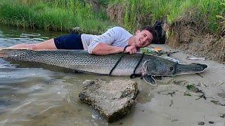 Fishing For Giant River Monsters (DINOSAUR Alligator Gar)