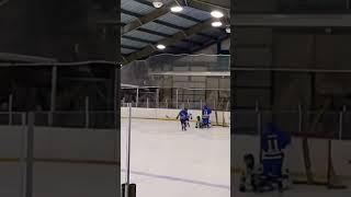 #11 Blake Hanson denied by the man mountain goaltender from Woodbury #youthhockey #hockeyhighlights