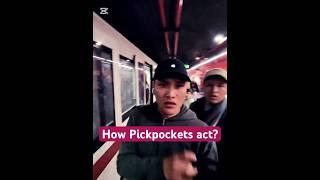 ️‼️Pickpocket's hand in old man's pocket #Pickpocket #Rome #Italy #Pickpockets_in_Rome #Pickpocket
