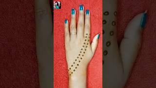 Back hand simple mehndi design #shots #youtubeshorts #mehndi #mehndidesign2023 #mehnditattoo