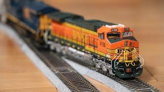 ScaleTrains BNSF HO Scale Dash 9 C44-9W Unboxing