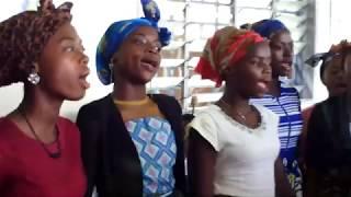 Music Pro: Choral Clobnm Fille Malueka et Bonus Animation