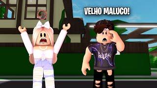 INVADIMOS A CASA DO VELHO MALUCO E QUASE DEU RUIM! - Roblox (Brookhaven RP)