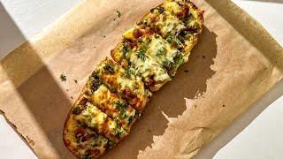 Easy Chilli Cheese Garlic bread, the cheesiest and flavourful bread! Lazy evening snacks