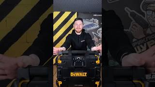 Музыкальный чемодан для зарядки телефона! #dewalt #радио #инструмент