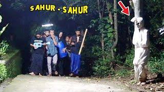 Sahur Sahur ! Prank Pocong Terlucu Dibulan Puasa - dijamin Ngakak