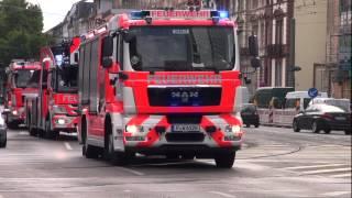 Der "beflaggte" Löschzug der Feuerwehr Frankfurt